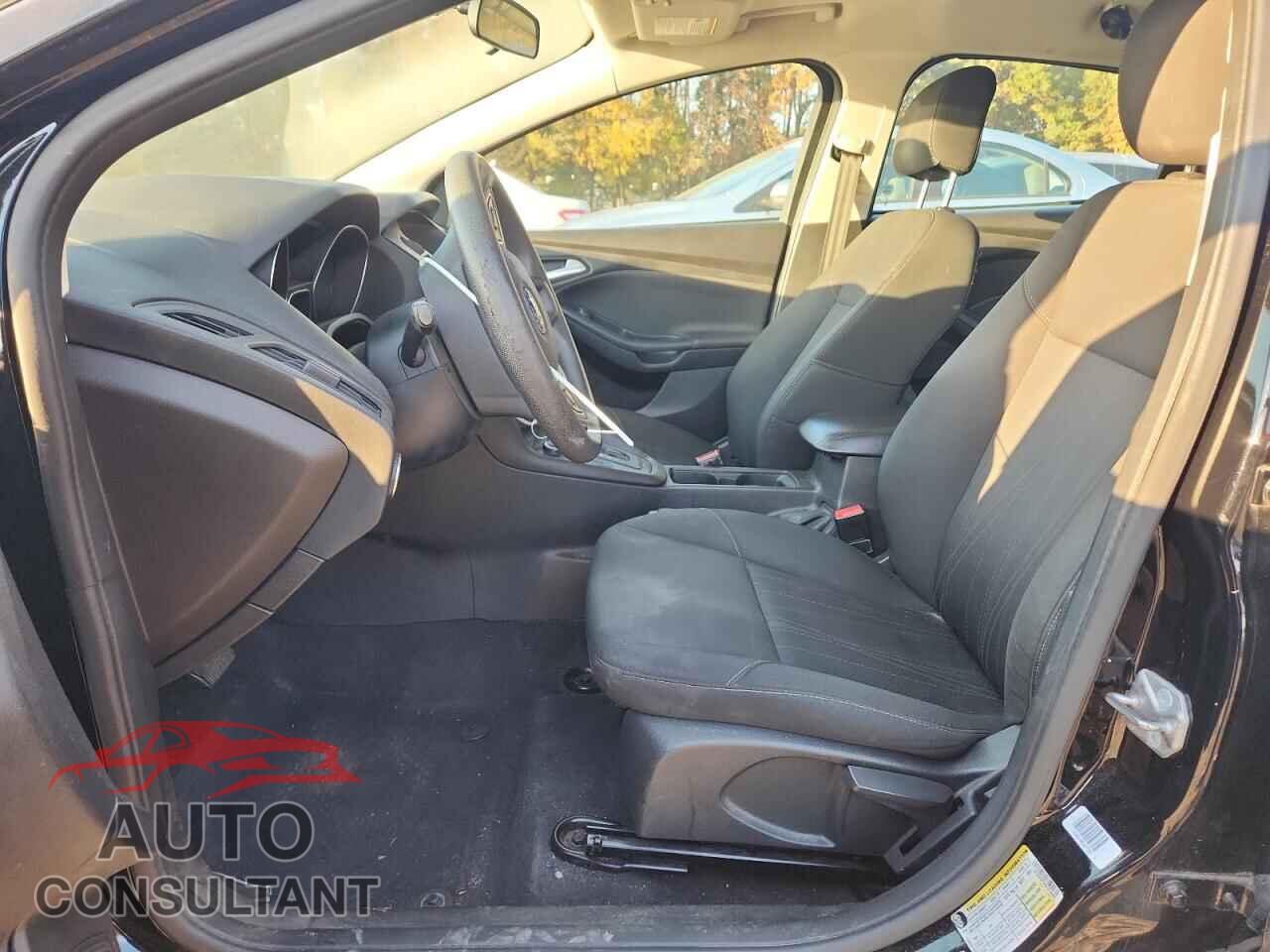 FORD FOCUS 2016 - 1FADP3F29GL319886
