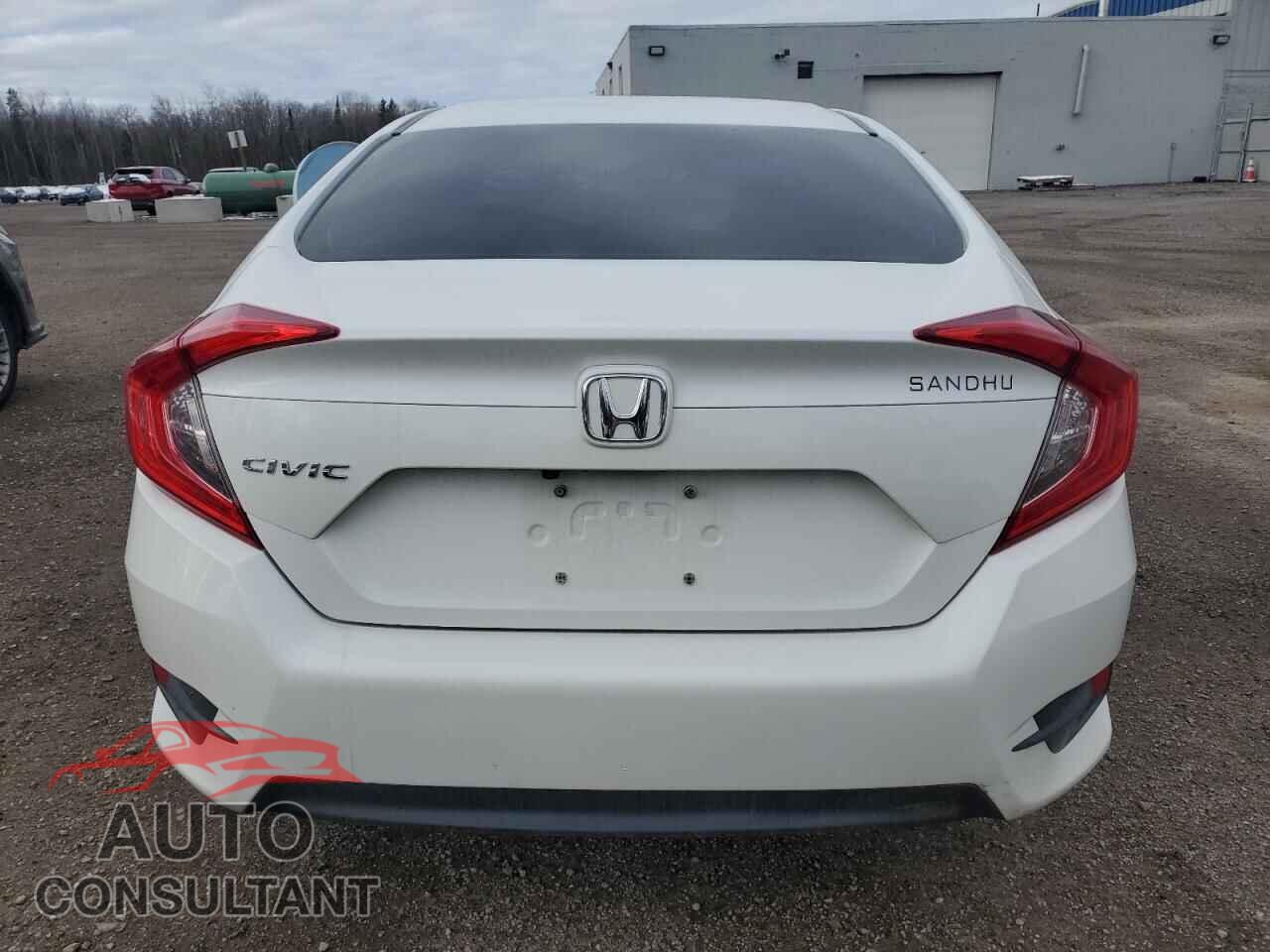 HONDA CIVIC 2018 - 2HGFC2F84JH030434