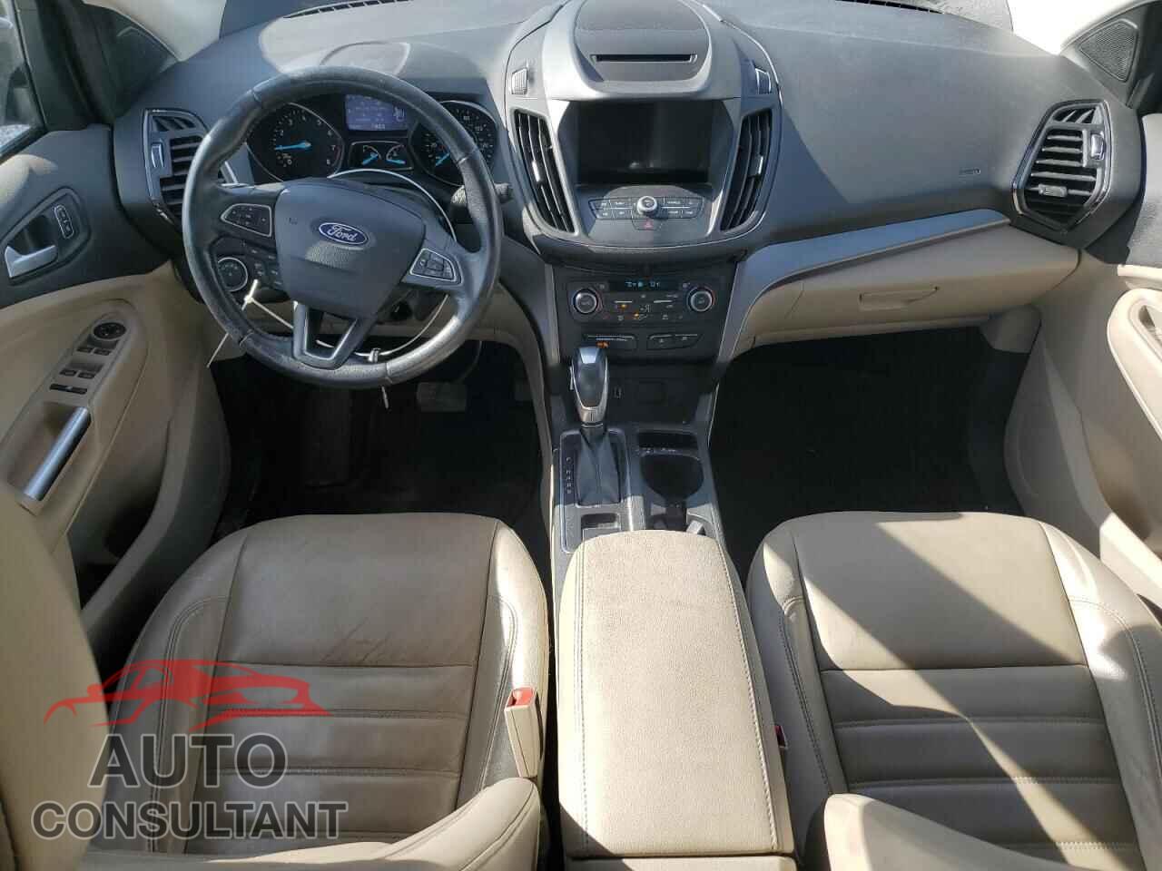 FORD ESCAPE 2018 - 1FMCU0HD9JUB70033