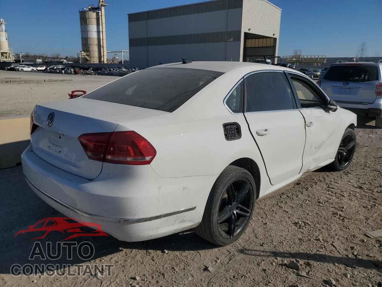 VOLKSWAGEN PASSAT 2012 - 1VWBN7A35CC098311