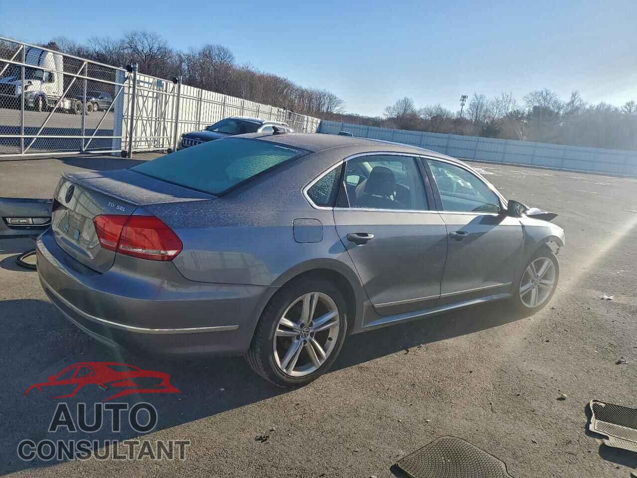 VOLKSWAGEN PASSAT 2012 - 1VWCN7A33CC079552