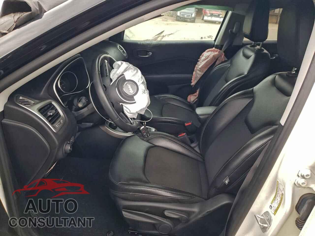 JEEP COMPASS 2018 - 3C4NJDBB8JT349727