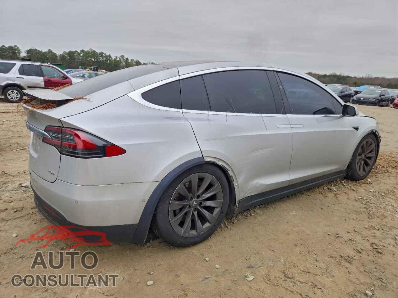 TESLA MODEL X 2017 - 5YJXCBE28HF049357