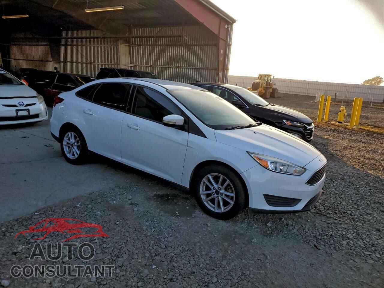 FORD FOCUS 2017 - 1FADP3F23HL224144