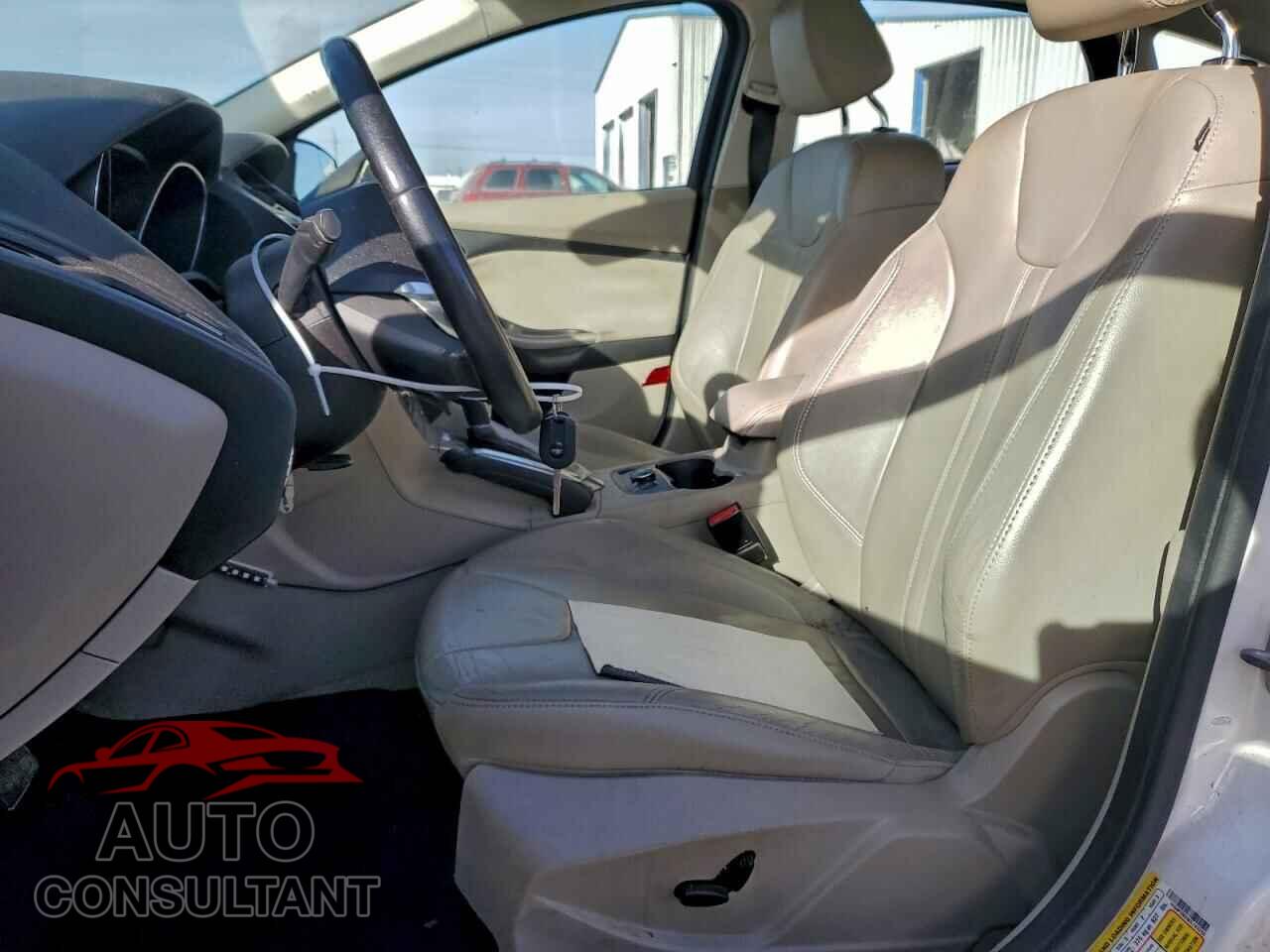 FORD FOCUS 2012 - 1FAHP3M28CL183202