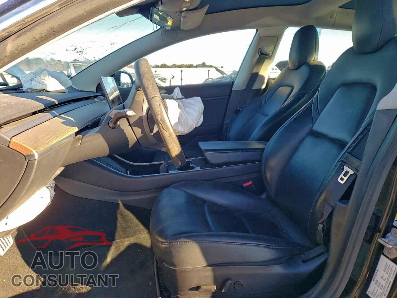 TESLA MODEL 3 2019 - 5YJ3E1EB3KF438434
