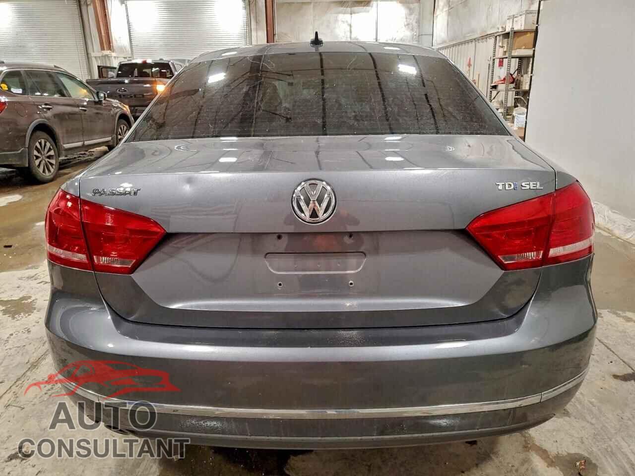 VOLKSWAGEN PASSAT 2012 - 1VWCN7A33CC040802