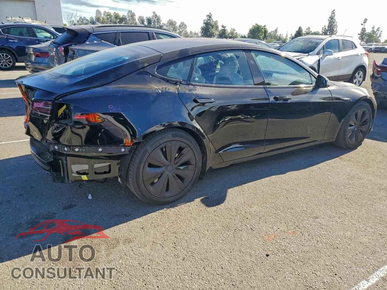 TESLA MODEL S 2023 - 5YJSA1E55PF525941