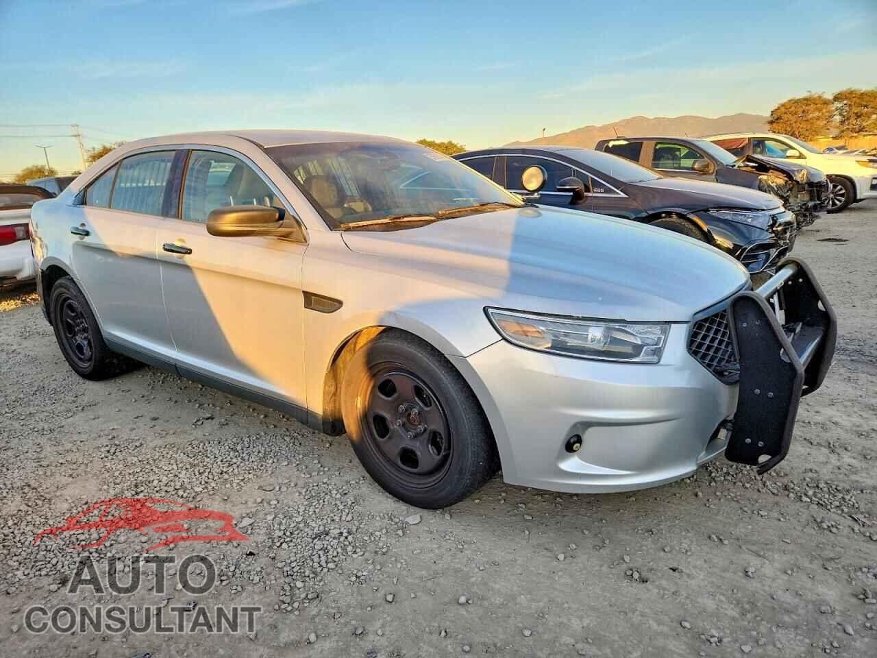 FORD TAURUS 2013 - 1FAHP2M82DG201718