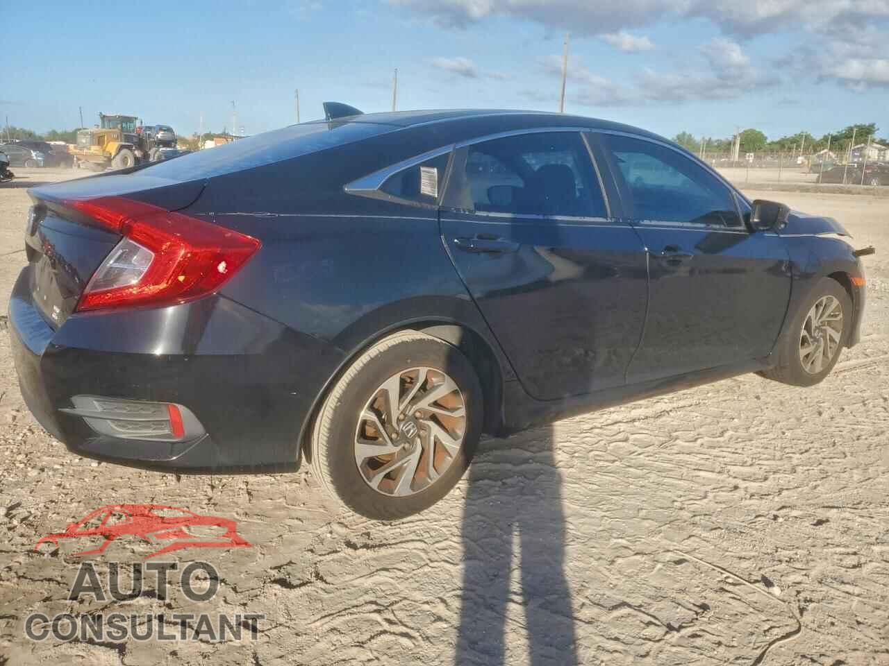 HONDA CIVIC 2017 - 19XFC2F70HE005879