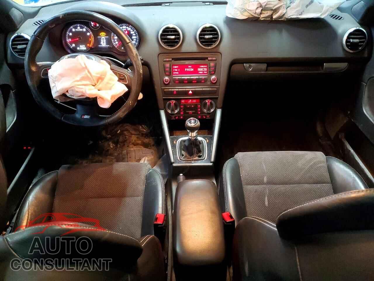 AUDI A3 2013 - WAUFECFMXDA027114