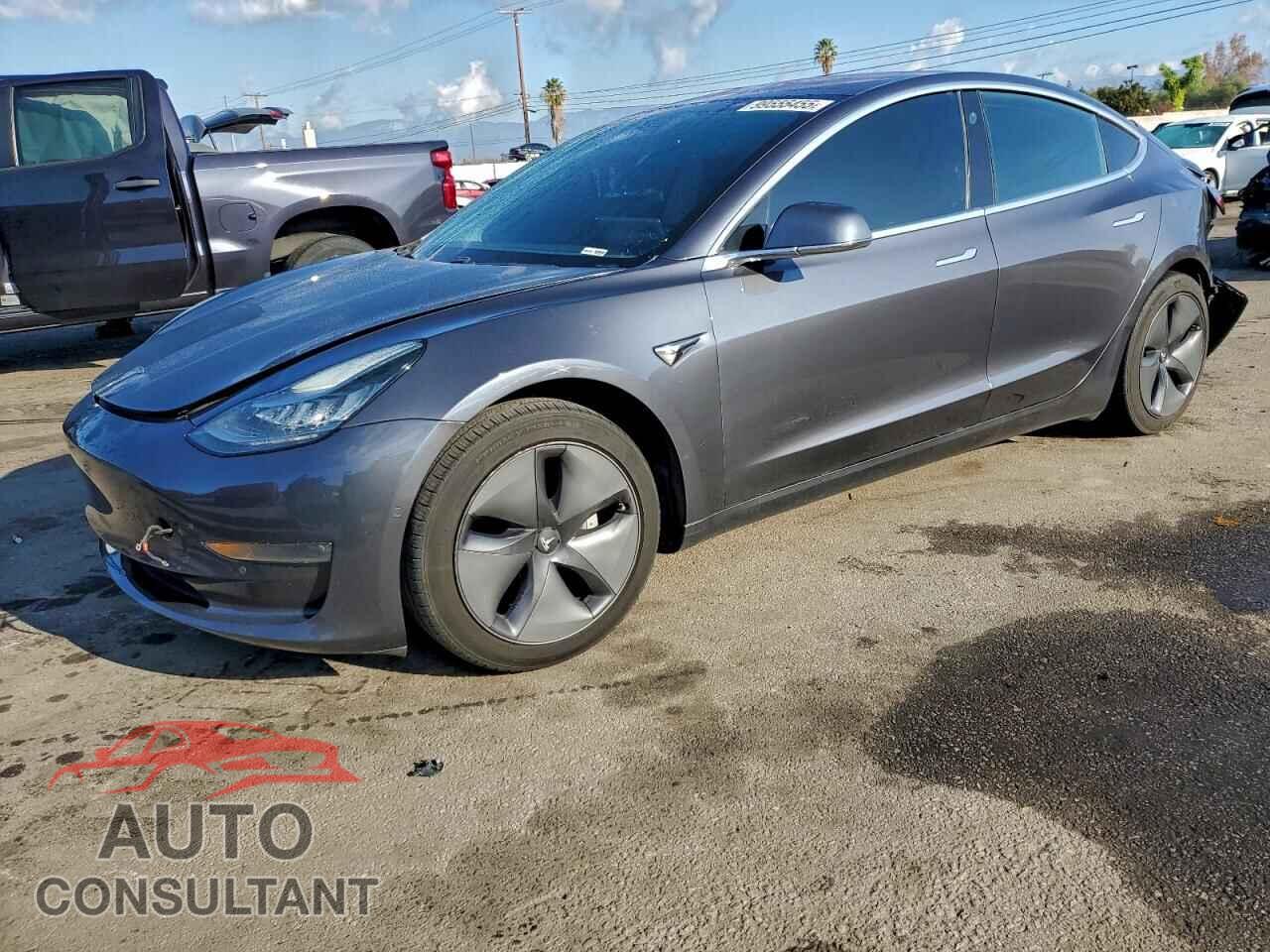 TESLA MODEL 3 2018 - 5YJ3E1EA5JF157967
