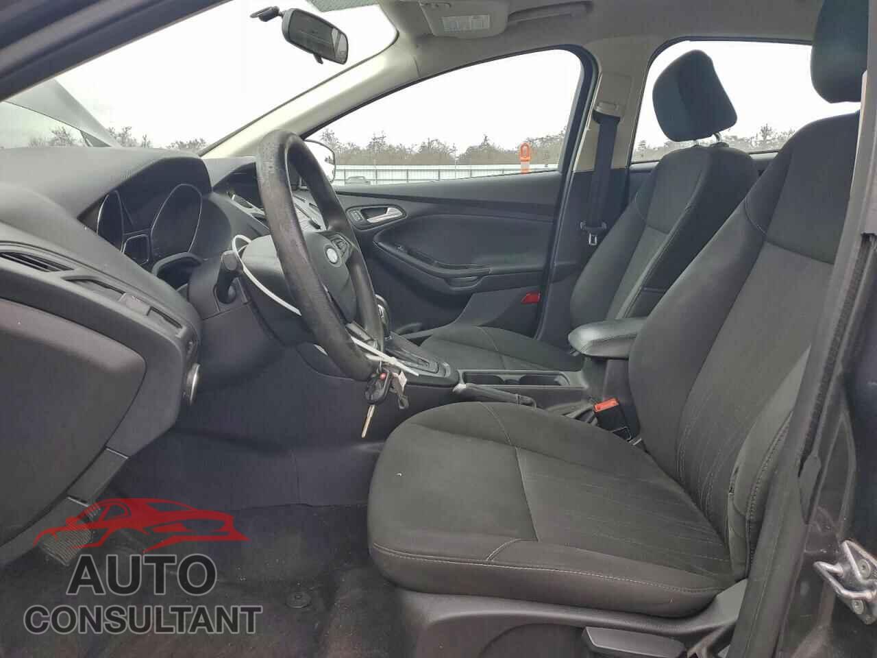 FORD FOCUS 2017 - 1FADP3F26HL304442
