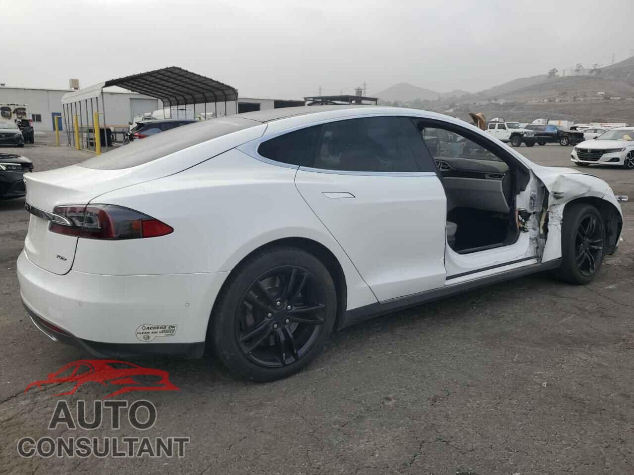 TESLA MODEL S 2015 - 5YJSA1S28FF088199