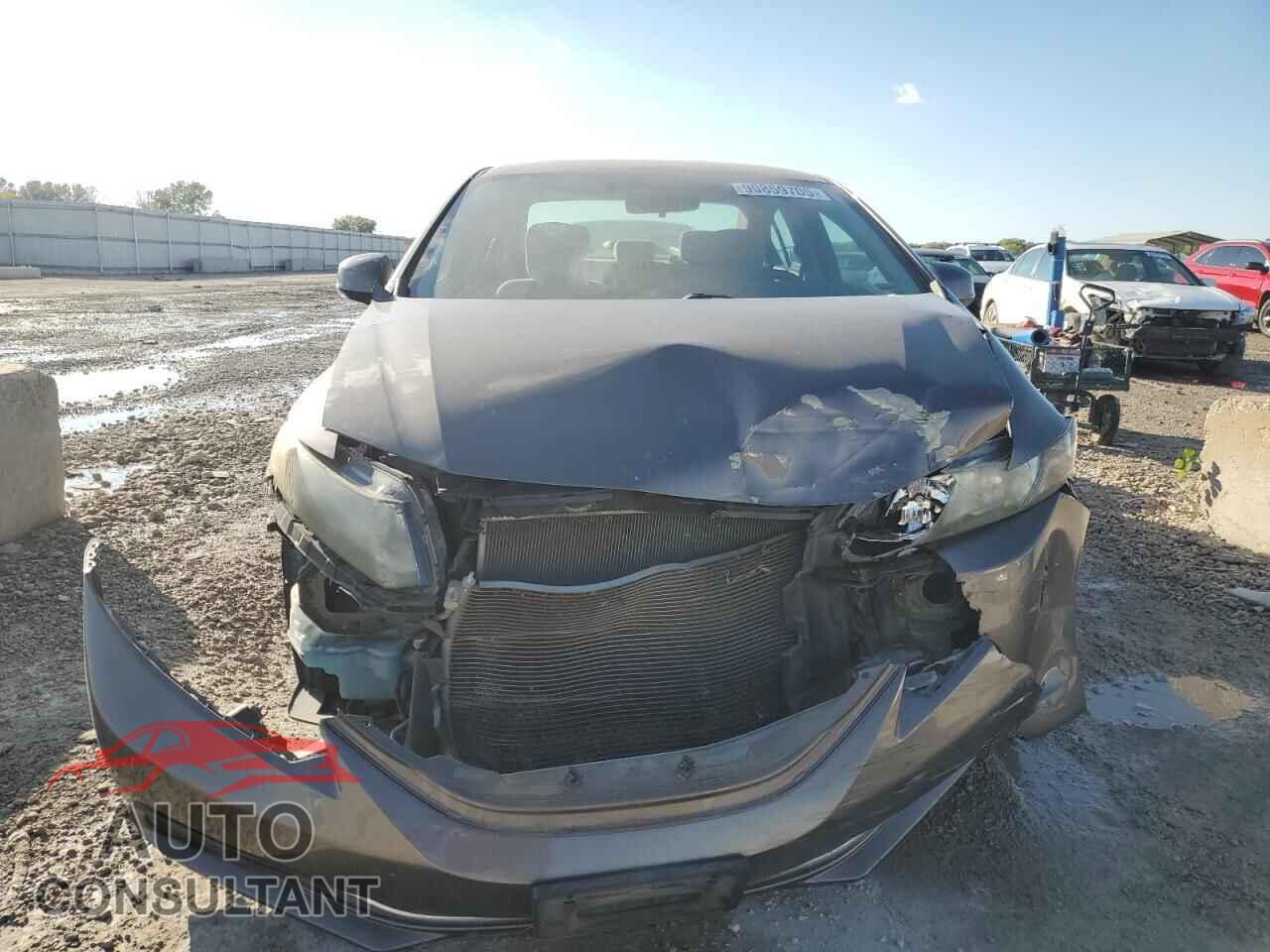 HONDA CIVIC 2013 - 2HGFB2F58DH542811