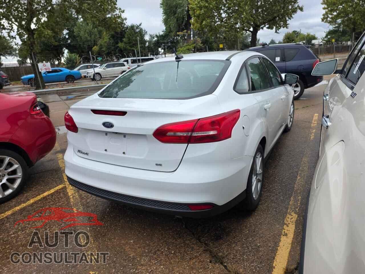 FORD FOCUS 2018 - 1FADP3F2XJL327521