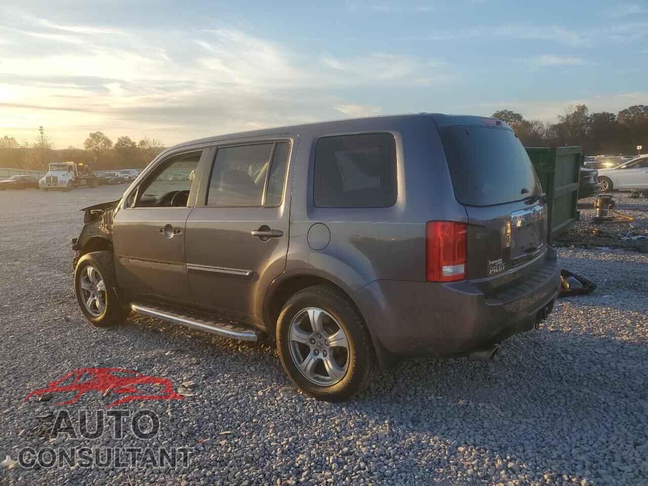 HONDA PILOT 2015 - 5FNYF3H50FB023937