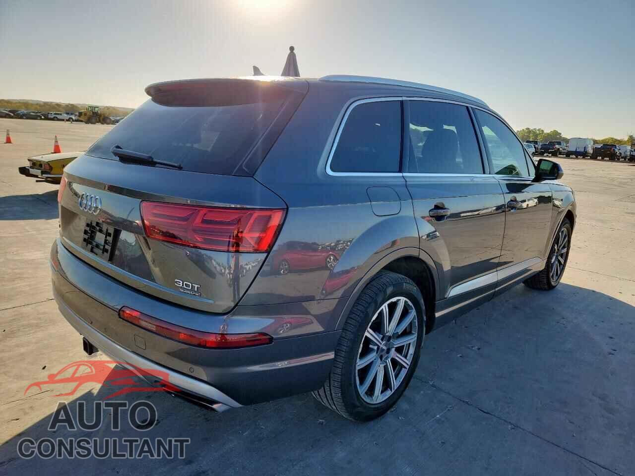 AUDI Q7 2018 - WA1VAAF73JD034290