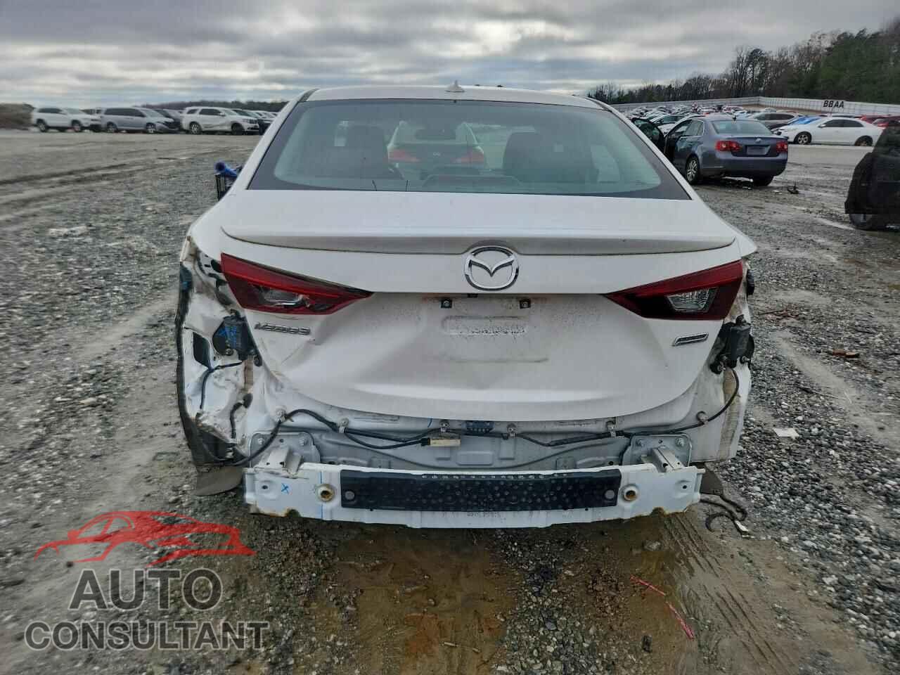 MAZDA 3 2018 - 3MZBN1V30JM211570