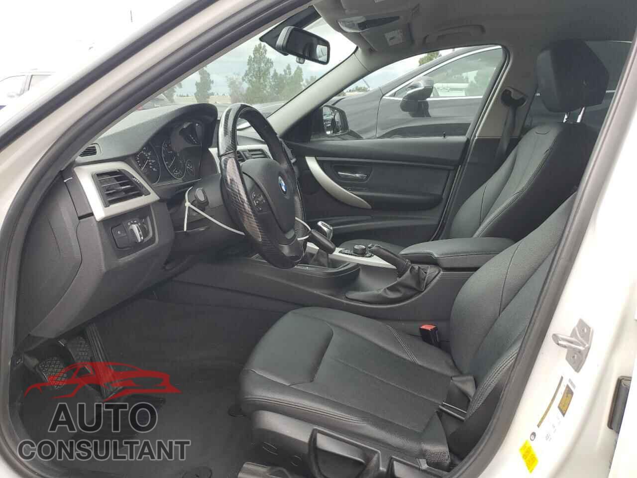 BMW 3 SERIES 2018 - WBA8A9C55JK622656