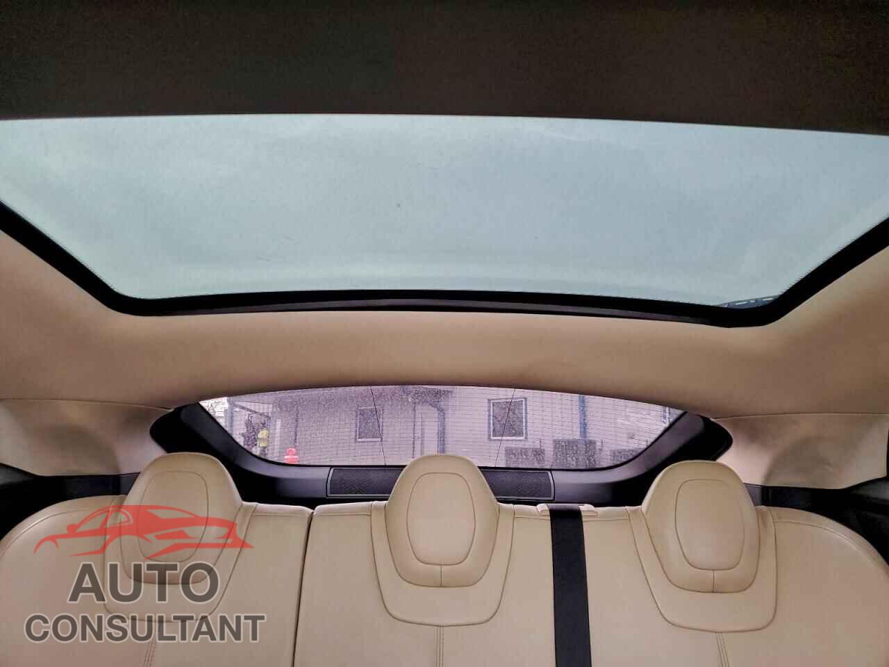 TESLA MODEL S 2013 - 5YJSA1CG8DFP23610