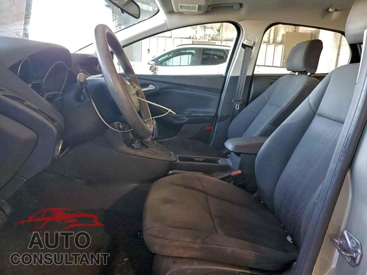 FORD FOCUS 2015 - 1FADP3F20FL339636