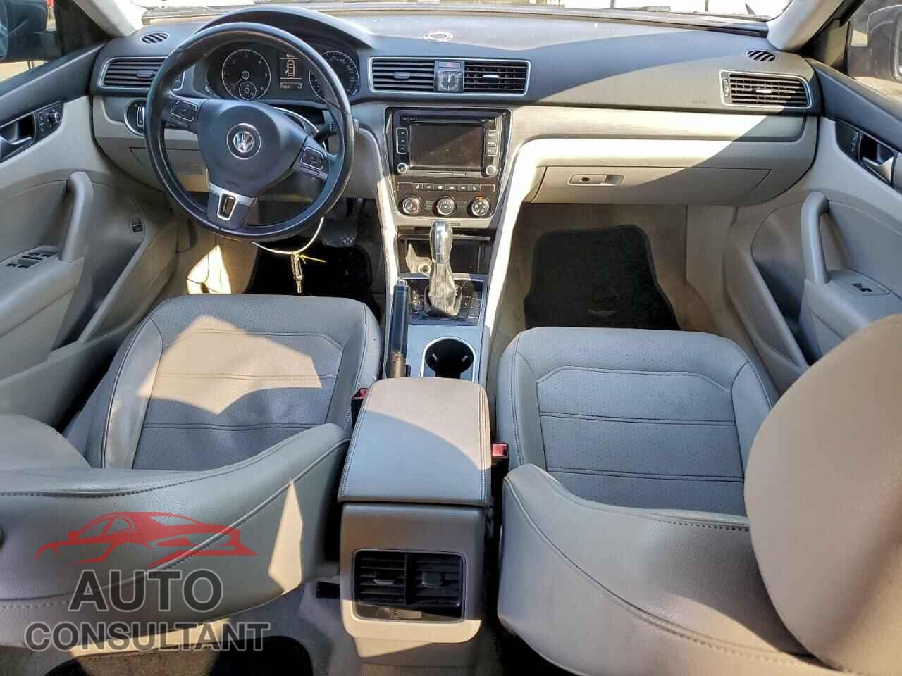 VOLKSWAGEN PASSAT 2014 - 1VWBN7A34EC097766
