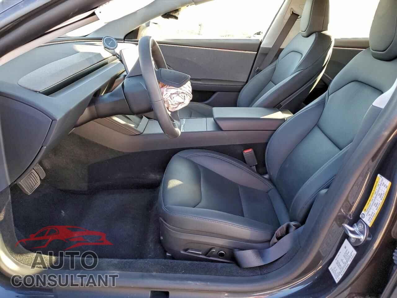 TESLA MODEL 3 2025 - 5YJ3E1EA9SF984680