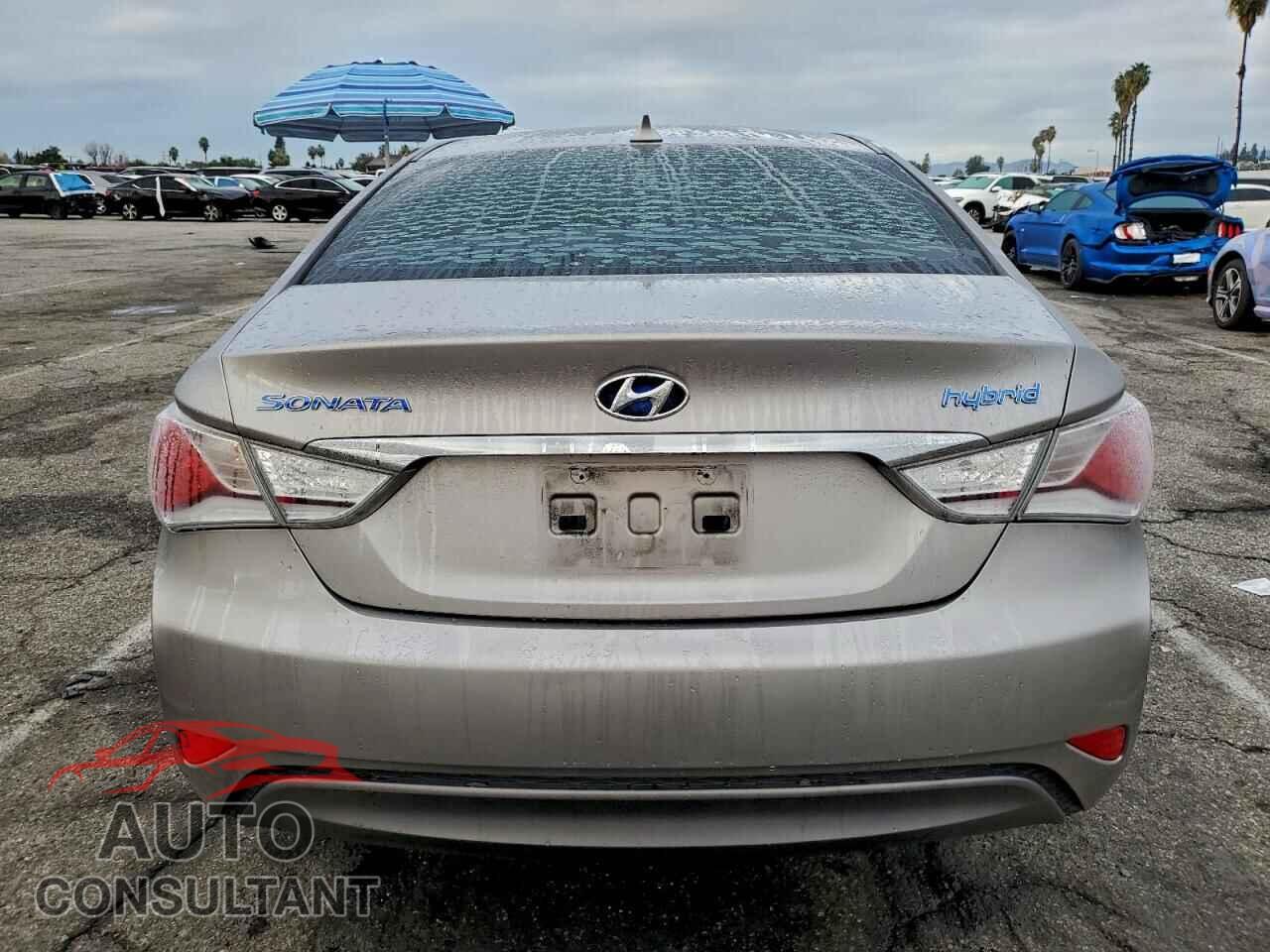 HYUNDAI SONATA 2013 - KMHEC4A48DA089026