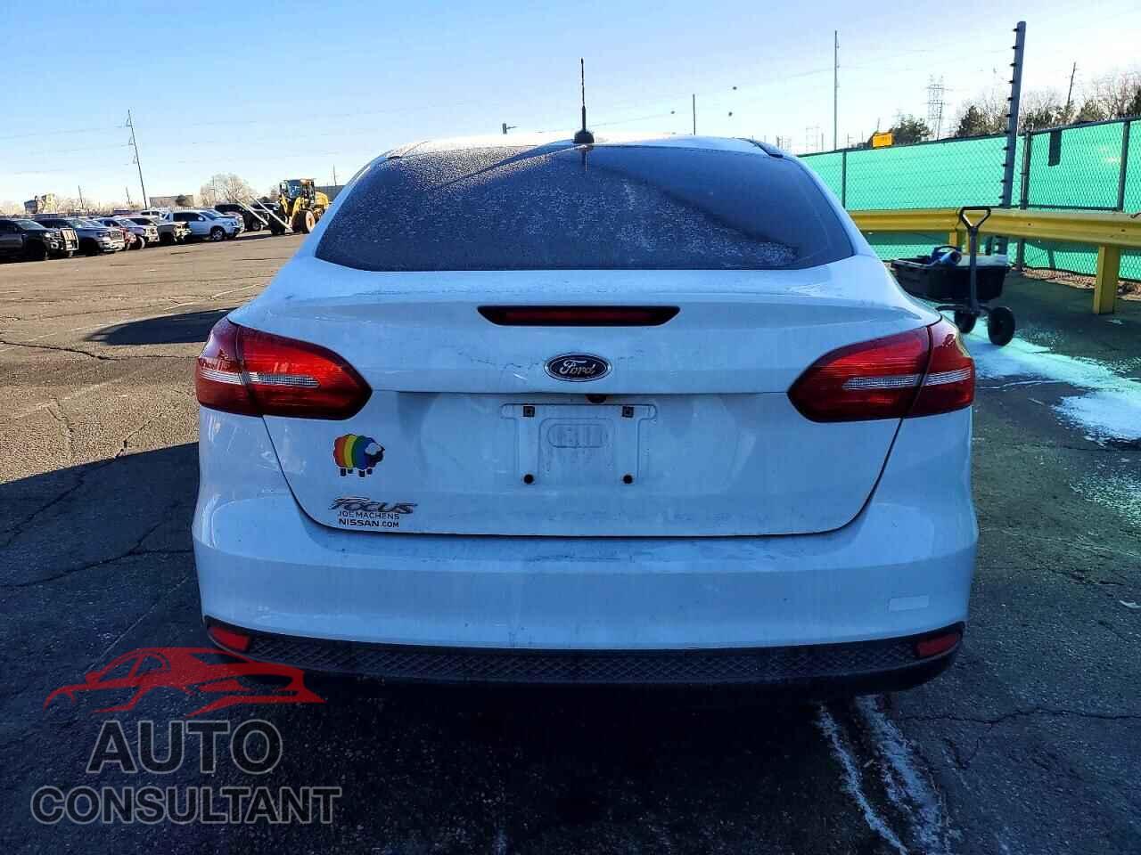 FORD FOCUS 2017 - 1FADP3E21HL221101