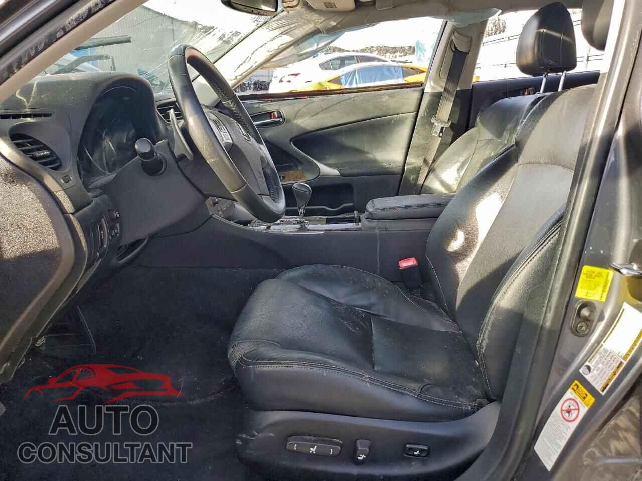 LEXUS IS 2012 - JTHCF5C20C5059366