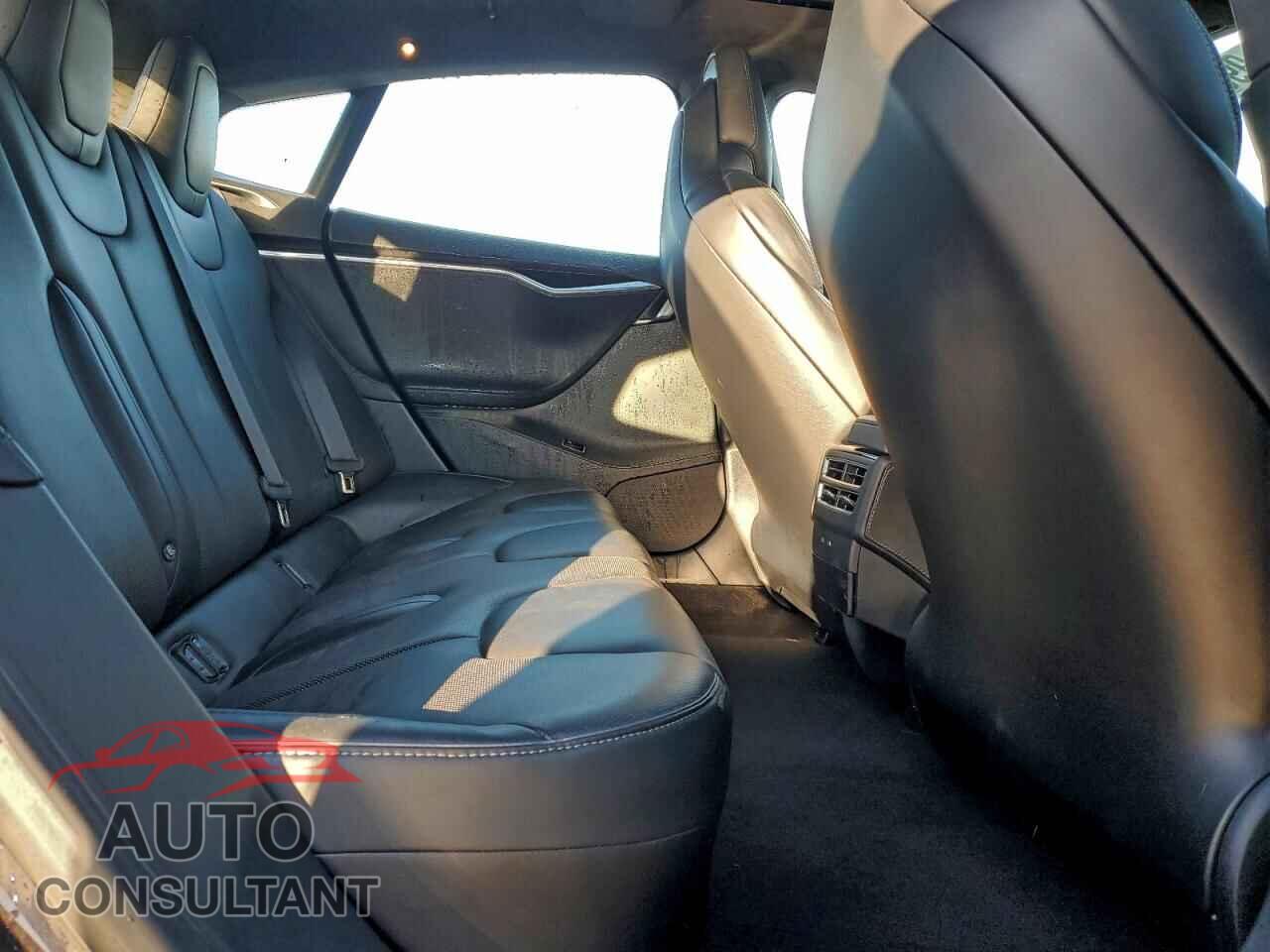 TESLA MODEL S 2017 - 5YJSA1E26HF183634