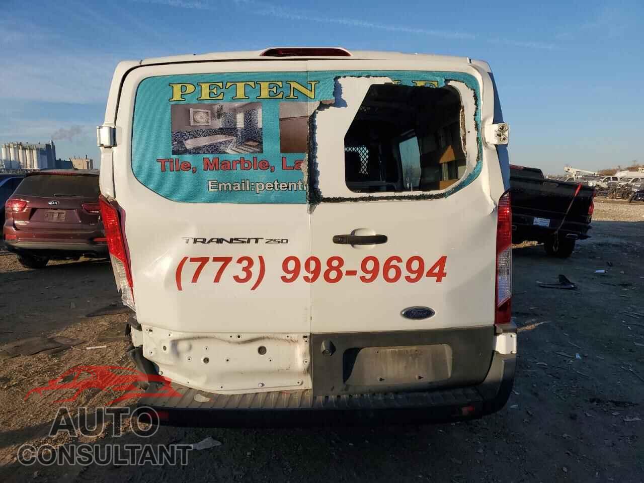 FORD TRANSIT 2019 - 1FTYR1YM4KKB01782
