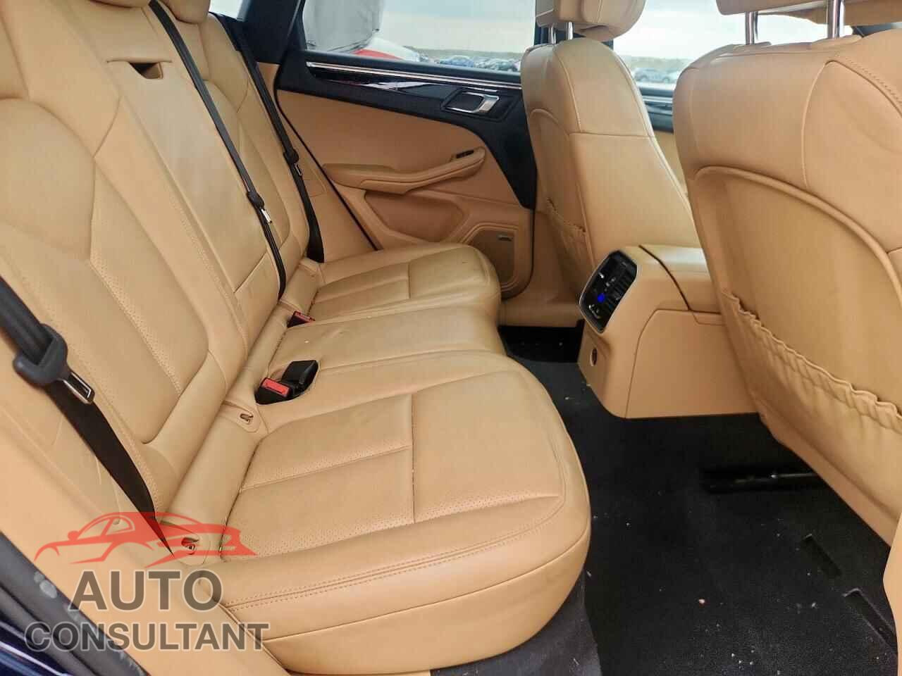PORSCHE MACAN 2018 - WP1AA2A59JLB01477