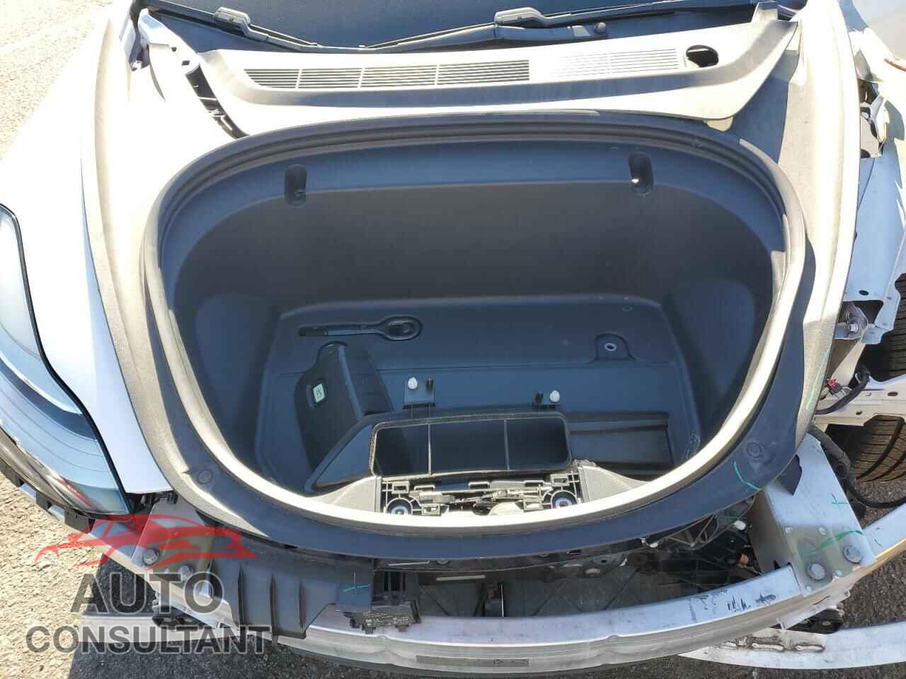 TESLA MODEL 3 2020 - 5YJ3E1EA1LF633165