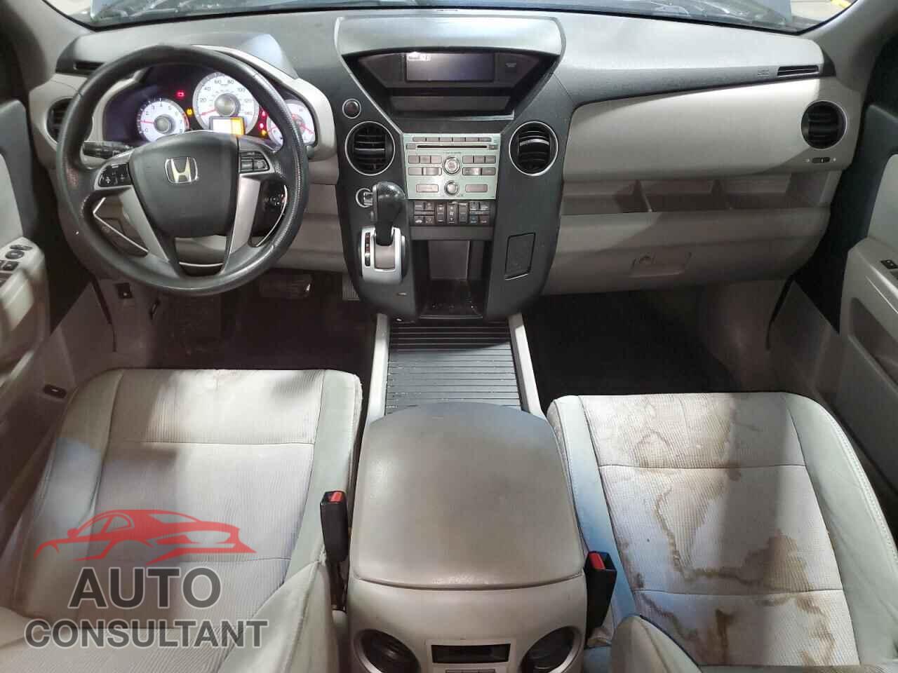 HONDA PILOT 2011 - 5FNYF4H4XBB057357