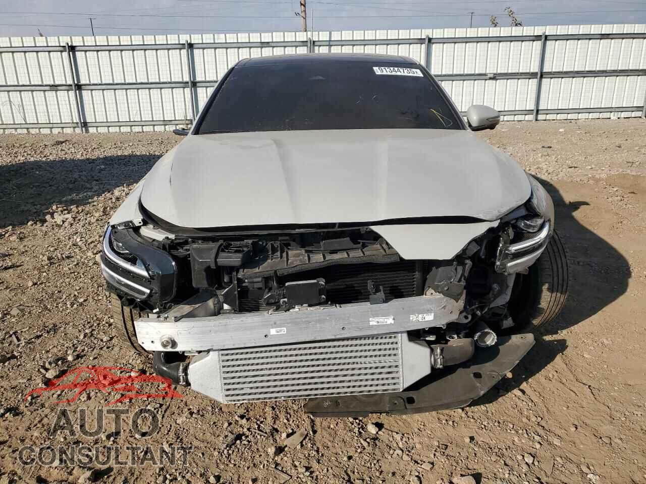 GENESIS G70 2025 - KMTG54SE6SU153172