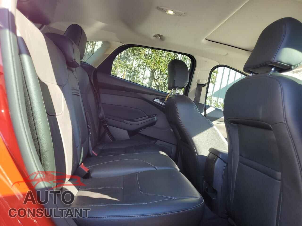 FORD FOCUS 2016 - 1FADP3K25GL321902
