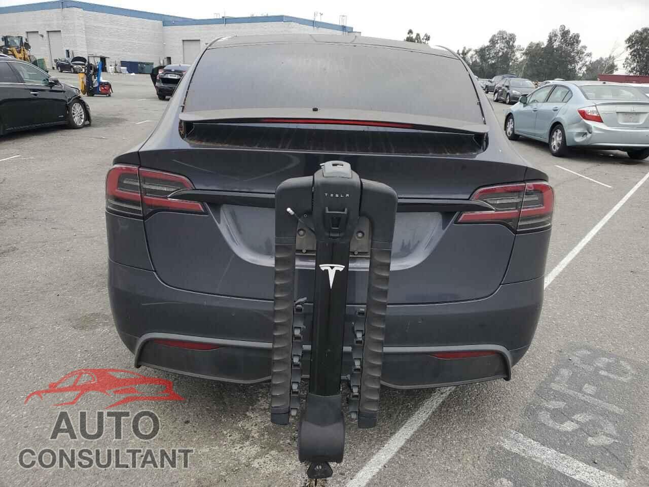 TESLA MODEL X 2023 - 7SAXCBE59PF378533
