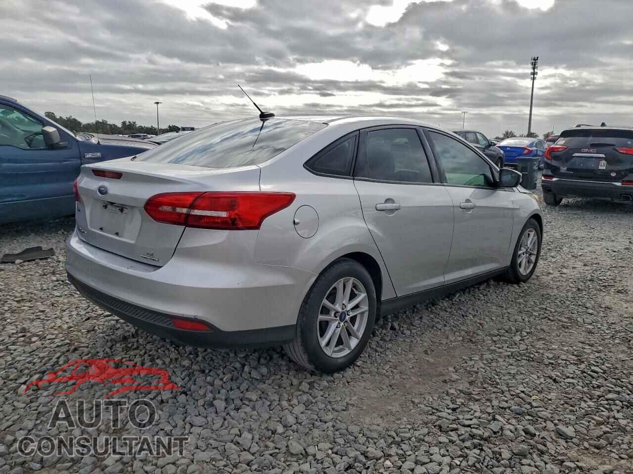FORD FOCUS 2016 - 1FADP3F25GL402425