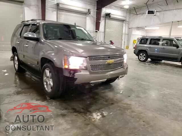 CHEVROLET TAHOE 2013 - 1GNSKAE03DR281981