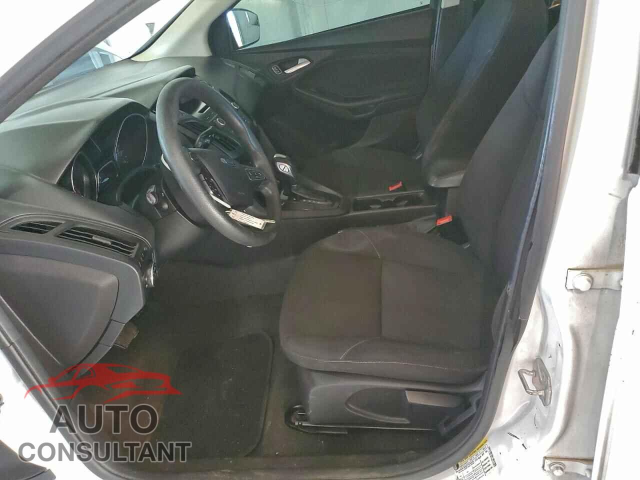 FORD FOCUS 2016 - 1FADP3F28GL338834