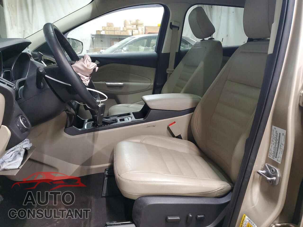 FORD ESCAPE 2018 - 1FMCU9J96JUC16539