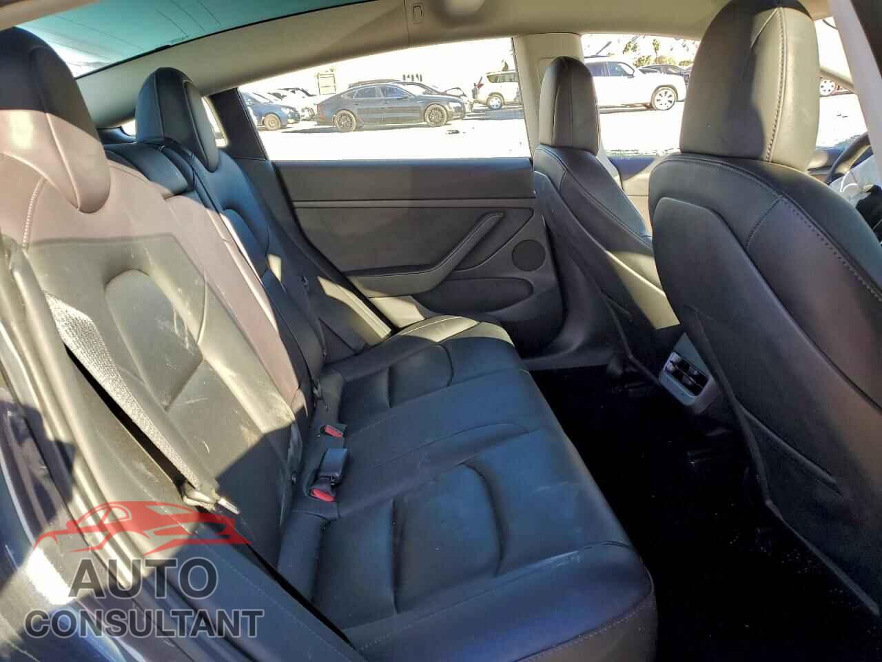 TESLA MODEL 3 2023 - 5YJ3E1EA7PF396526