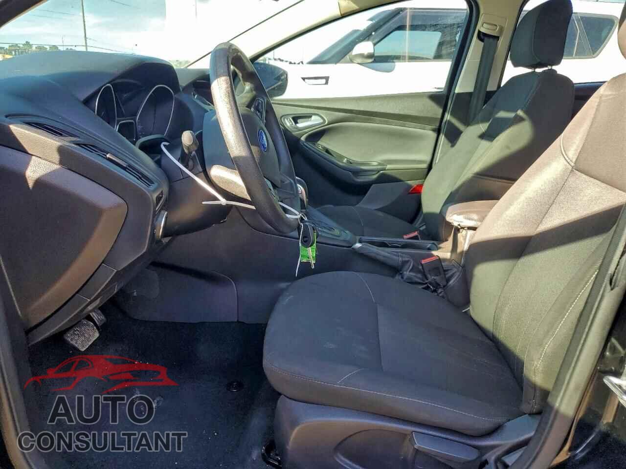 FORD FOCUS 2016 - 1FADP3F22GL292448