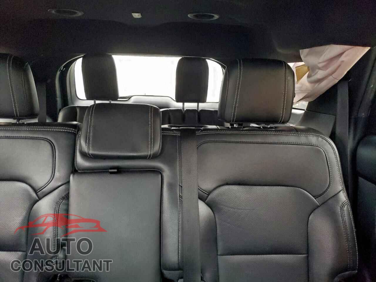 FORD EXPLORER 2018 - 1FM5K7F8XJGB33181