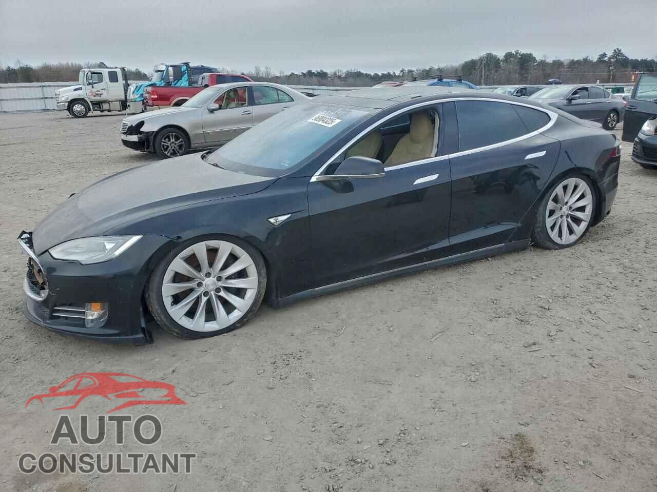 TESLA MODEL S 2013 - 5YJSA1DP0DFP14687