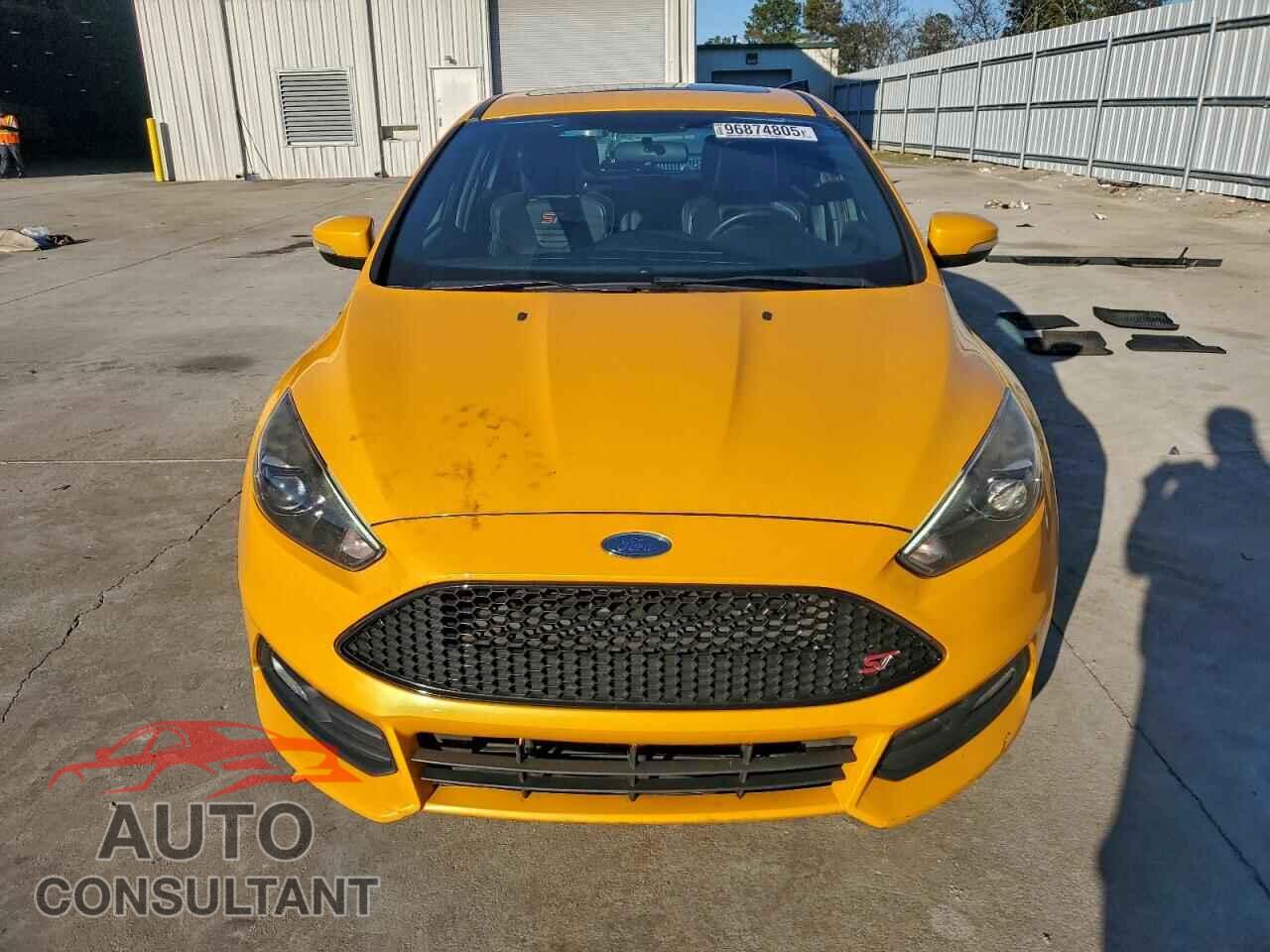 FORD FOCUS 2015 - 1FADP3L90FL354025