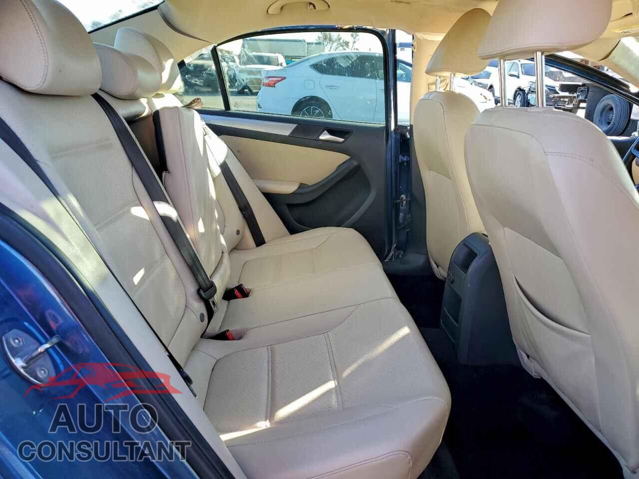 VOLKSWAGEN JETTA 2017 - 3VWDB7AJ8HM218902