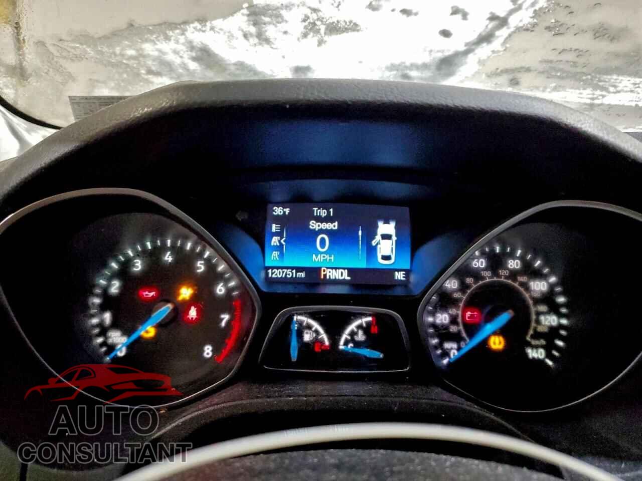 FORD FOCUS 2018 - 1FADP3F2XJL252710